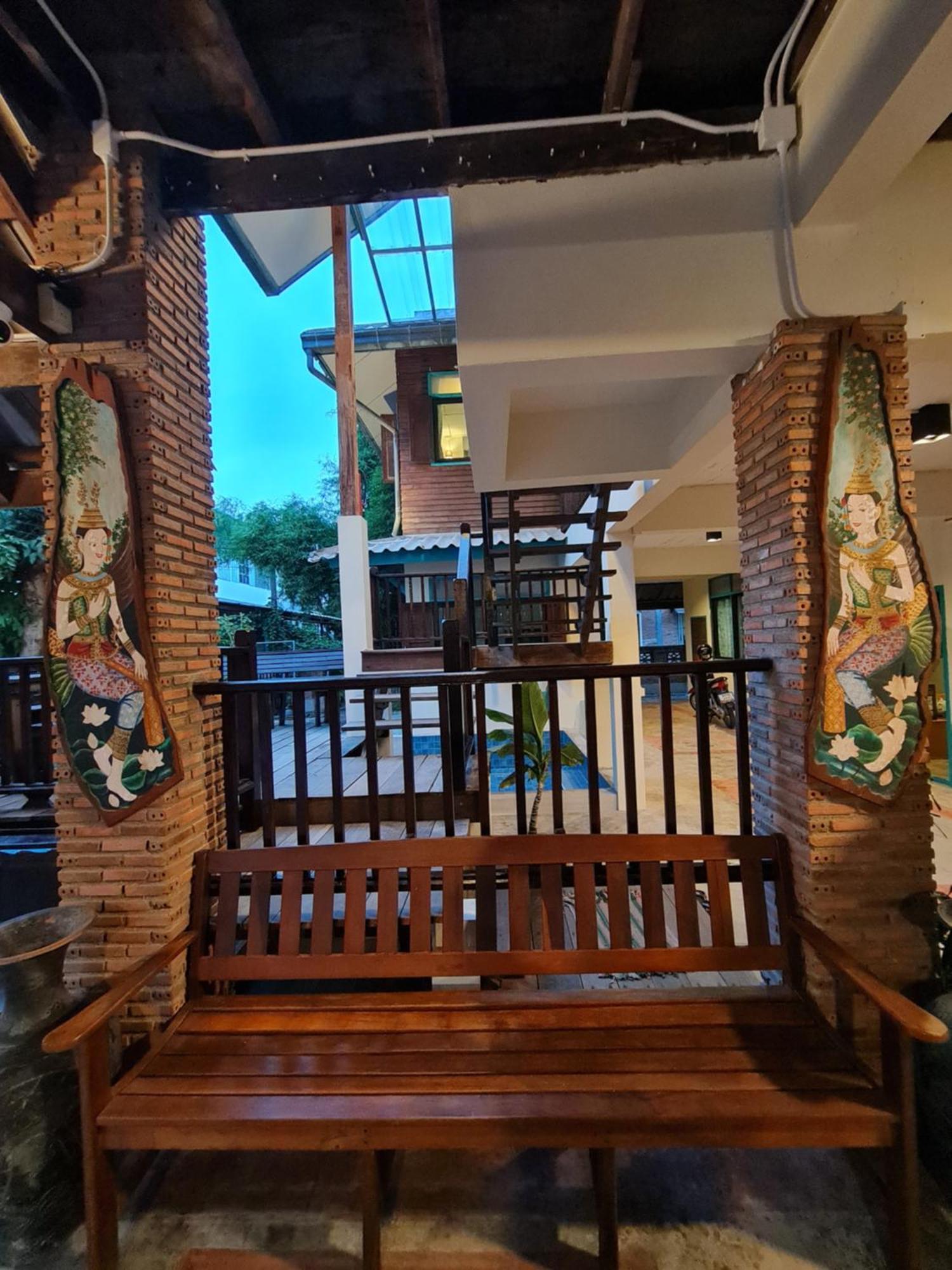 Tepbunthomhouse Homestay *