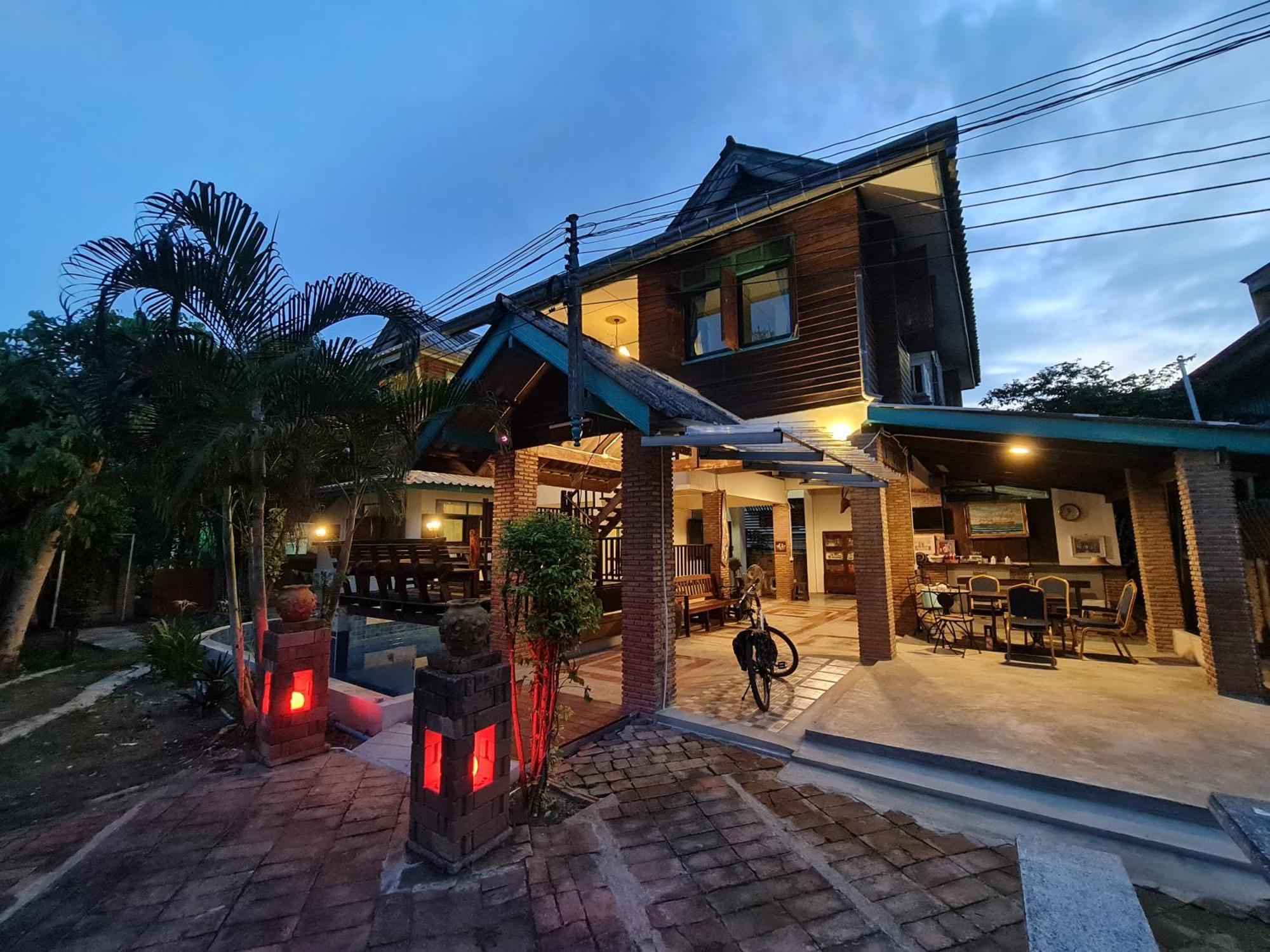 Tepbunthomhouse Homestay *